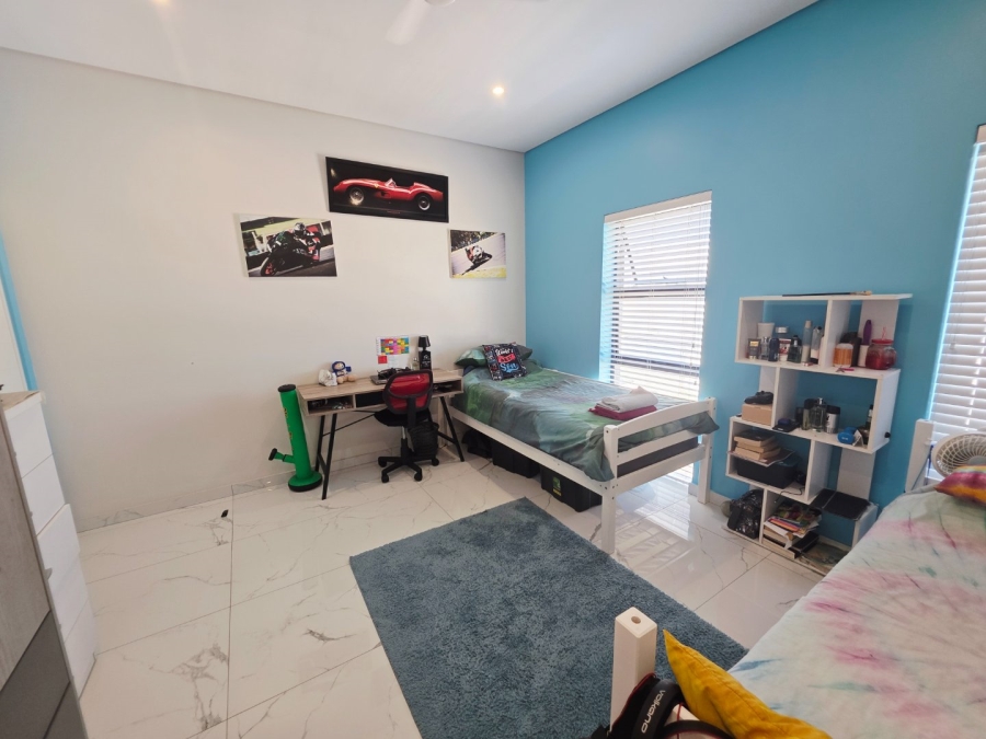 5 Bedroom Property for Sale in Sandown Western Cape